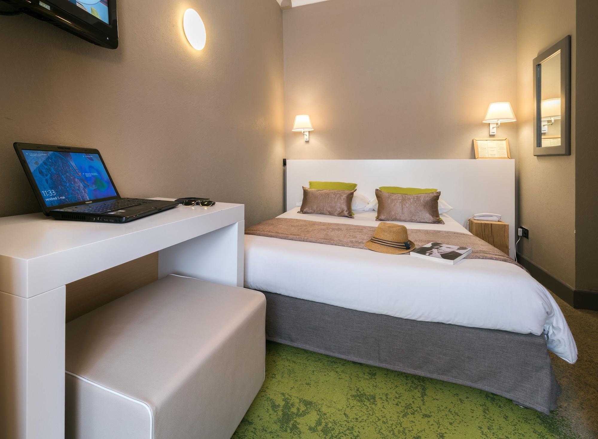 Hotel La Villa Tosca Кан Екстериор снимка