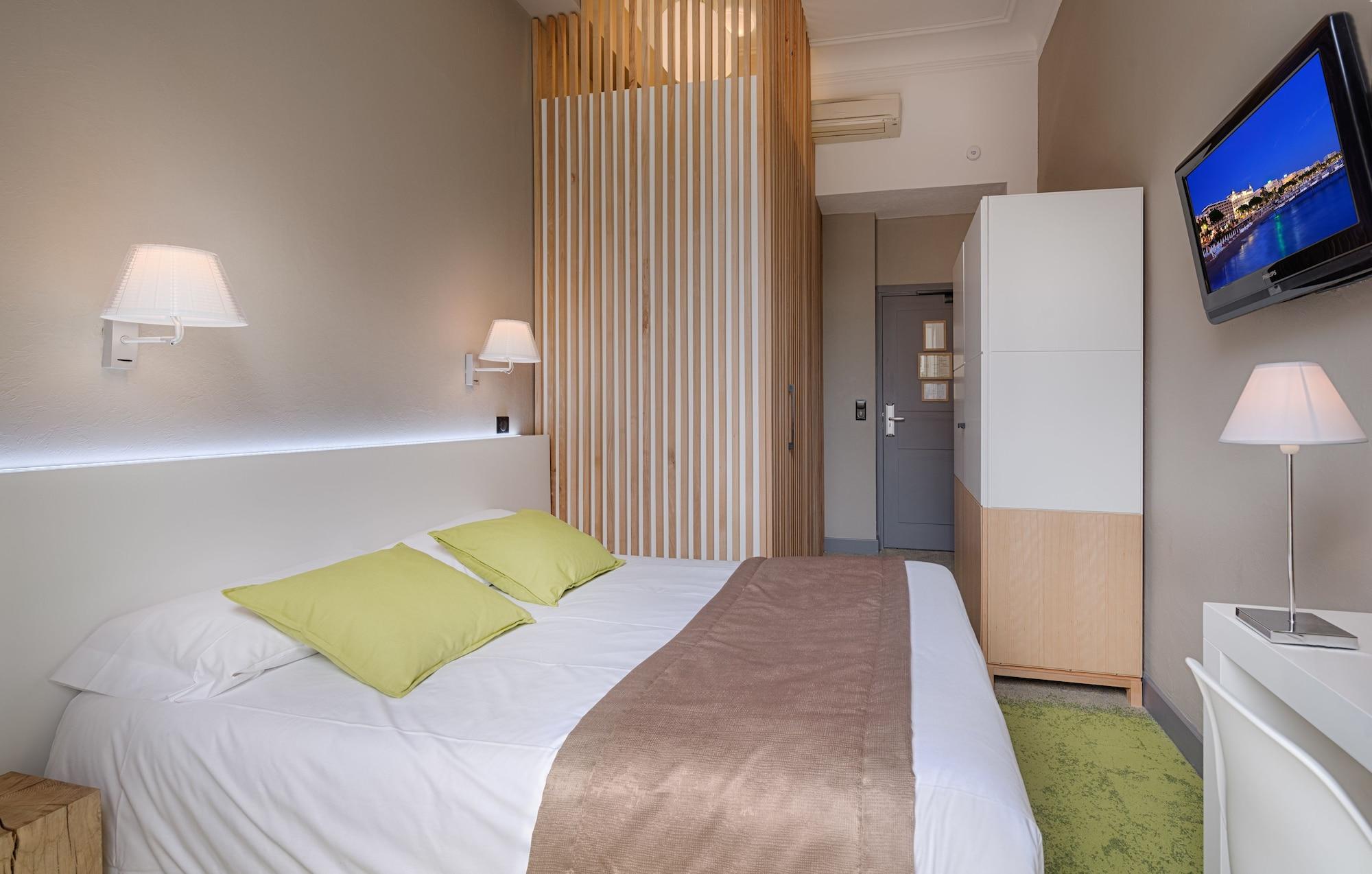 Hotel La Villa Tosca Кан Екстериор снимка