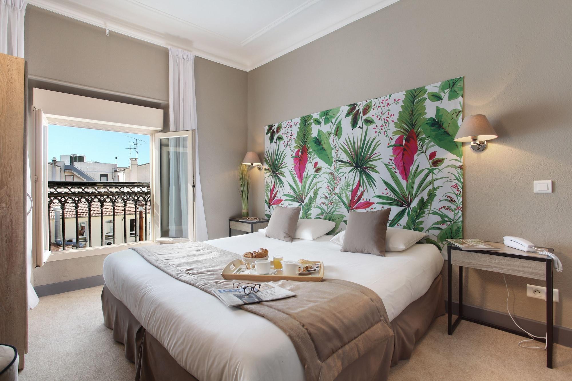 Hotel La Villa Tosca Кан Екстериор снимка