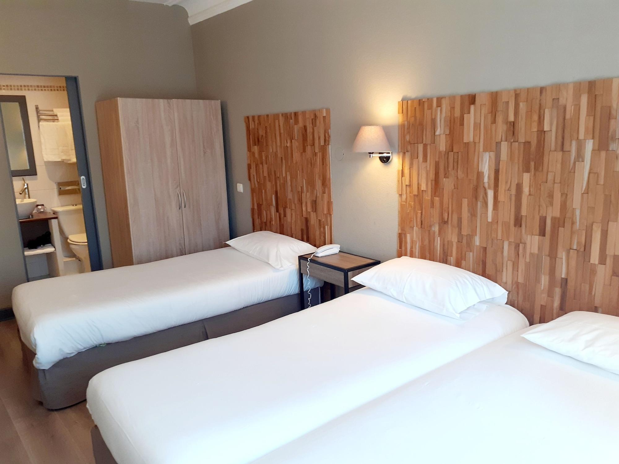 Hotel La Villa Tosca Кан Екстериор снимка
