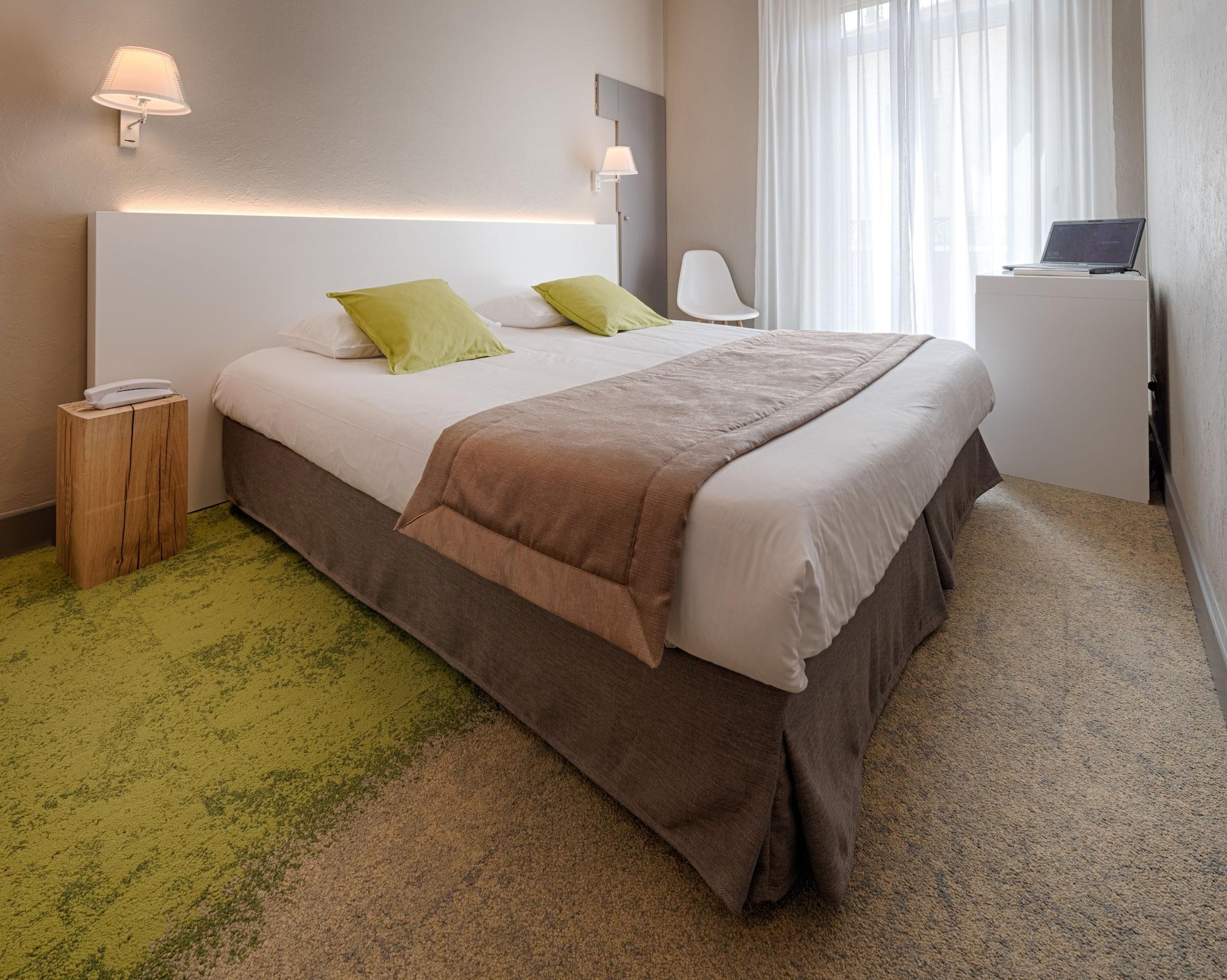 Hotel La Villa Tosca Кан Екстериор снимка