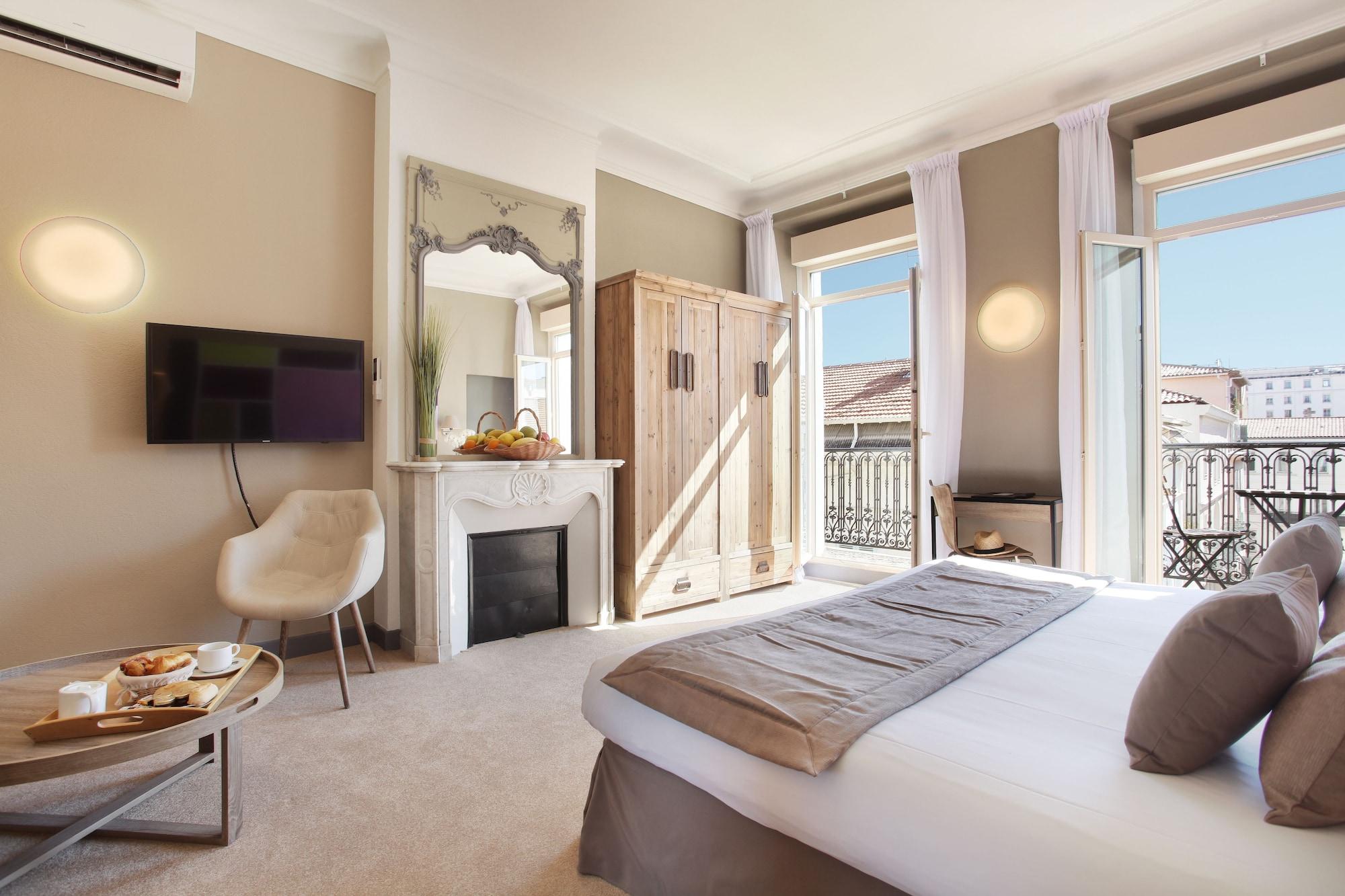 Hotel La Villa Tosca Кан Екстериор снимка