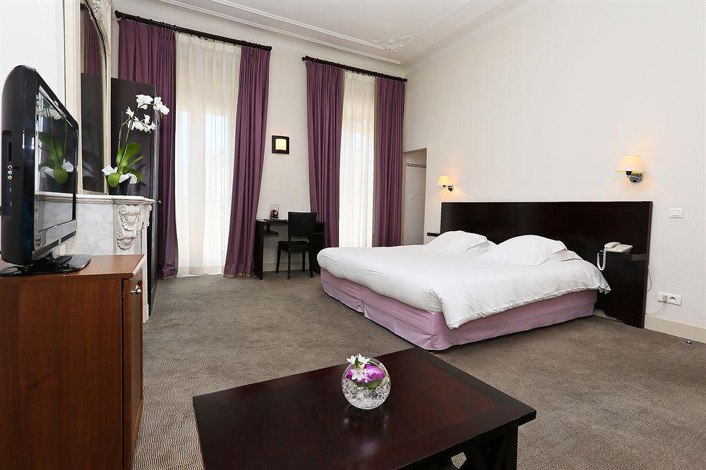 Hotel La Villa Tosca Кан Екстериор снимка