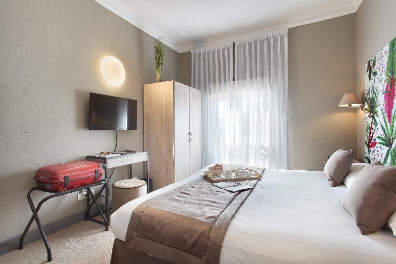 Hotel La Villa Tosca Кан Екстериор снимка
